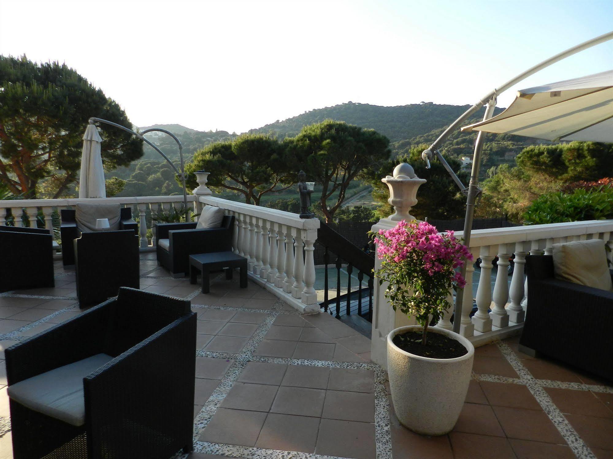 Hotel Porta D'Alella Exterior photo
